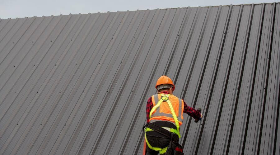Professional metal roof installation services in Carbondale, IL